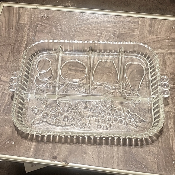 Indiana Glass clear fruit style pattern 5 sections platter. Perfect, no flaws. - Picture 5 of 6